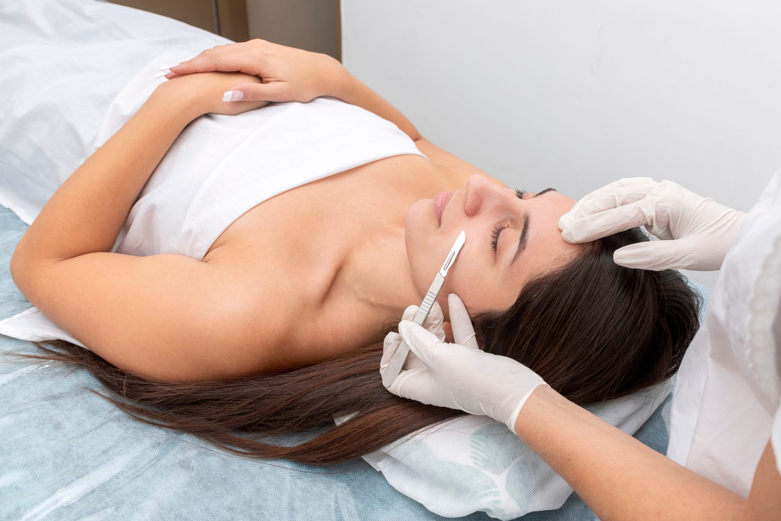 Facial mask application for skin hydration