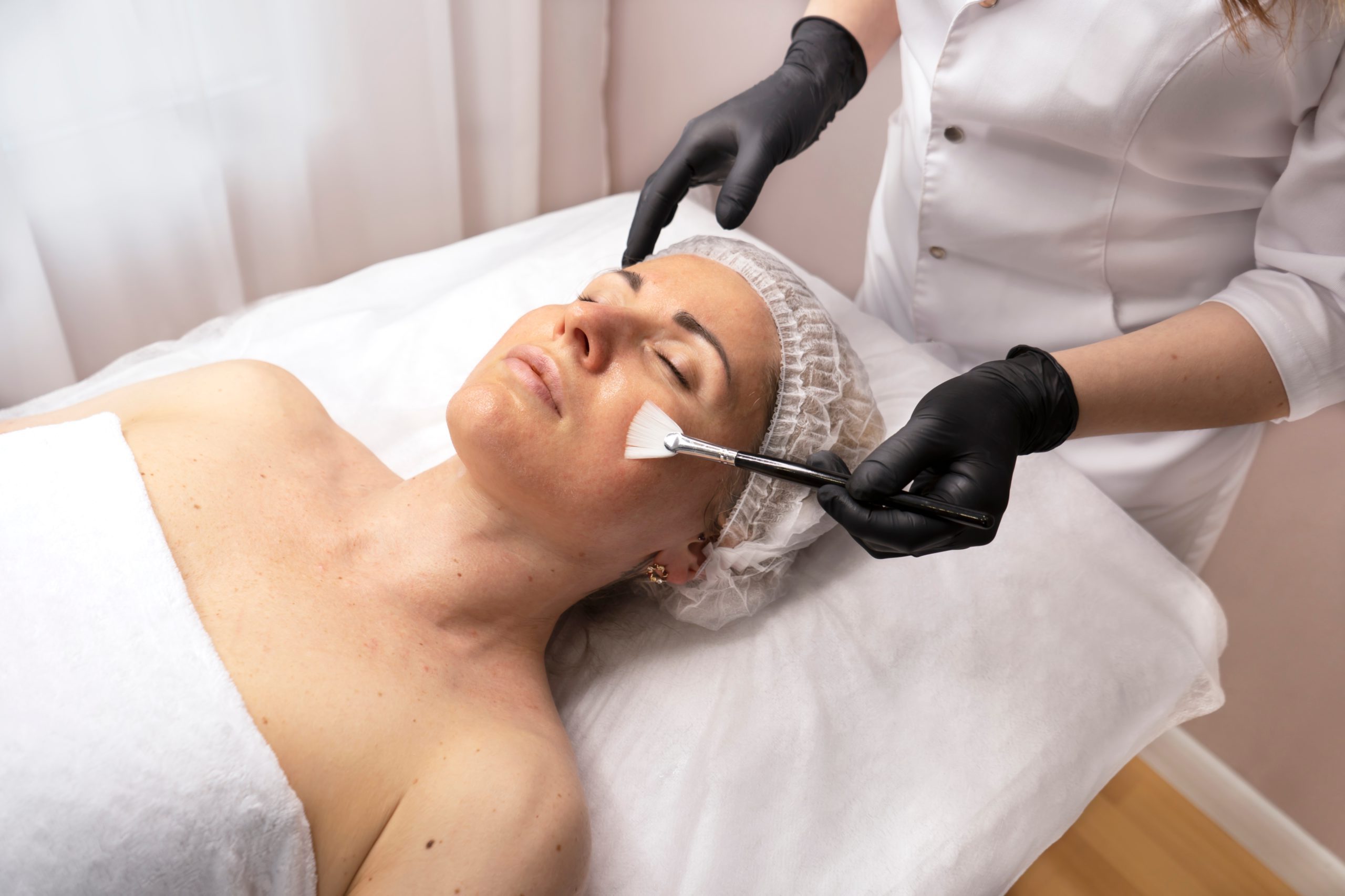 Pro-ESWT cellulite reduction therapy session